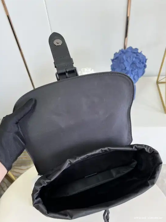 Official oldcobbler BACKPACK SAUMUR VUITTON LOUIS 0625